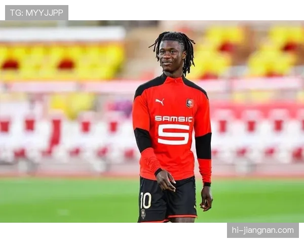 卡马文加的战术适配性与表现波动成因解析